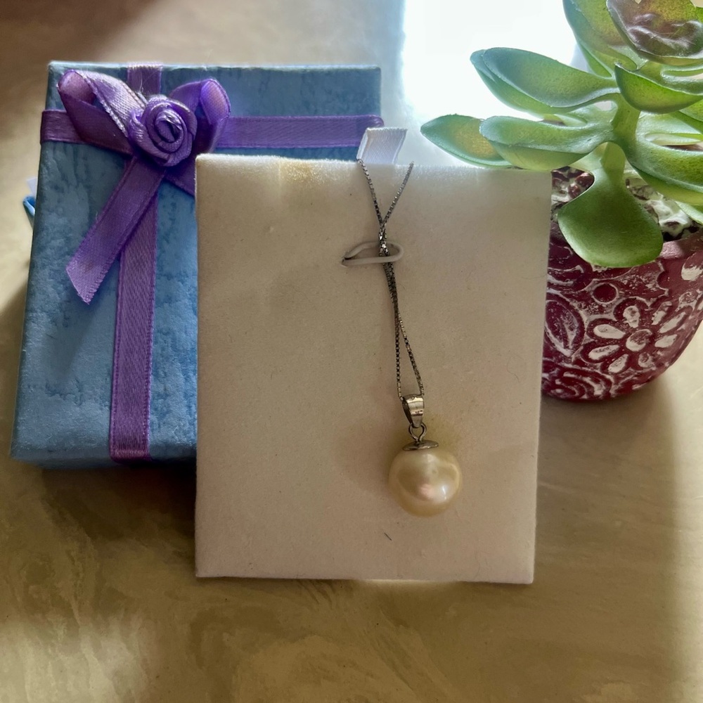 Tahitian Pearl Silver Necklace - Picture 2 of 6